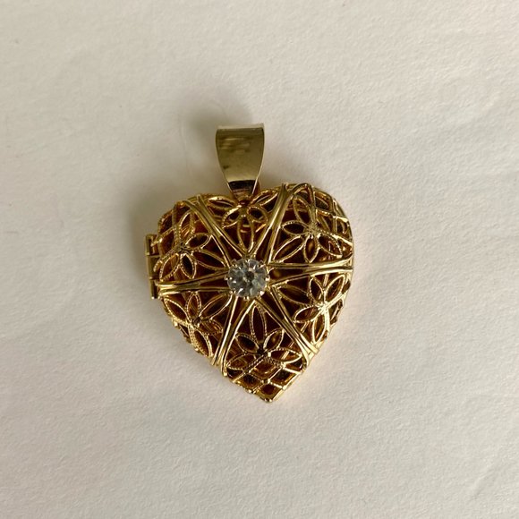 Vintage Gold Heart Locket with Rhinestone - Picture 8 of 9